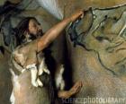 Bir tarih öncesi sanatçı bir mağarada resim bir mağaranın duvarında bir bufalo temsil fark dışından bir dinozor tarafından gözlenmektedir süre